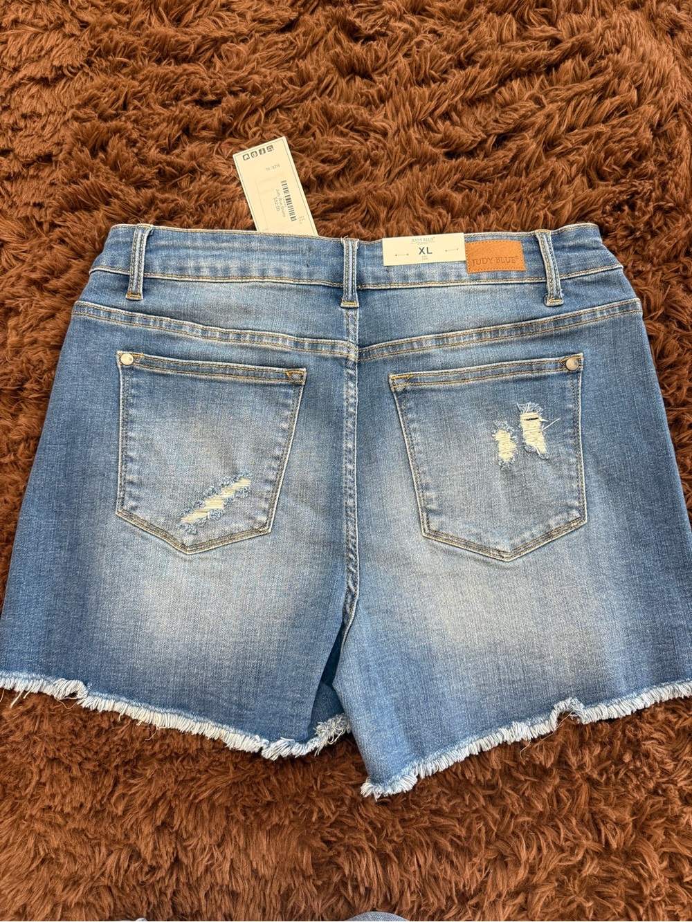 Judy Blue Faded Blue Denim Shorts with Leopard Patch - Picture 2 of 5